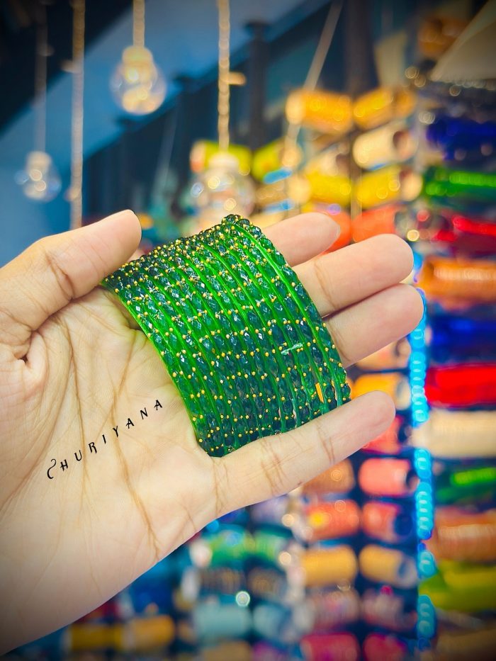 Rindrop Kacer Curi- Green – Festive - Image 1